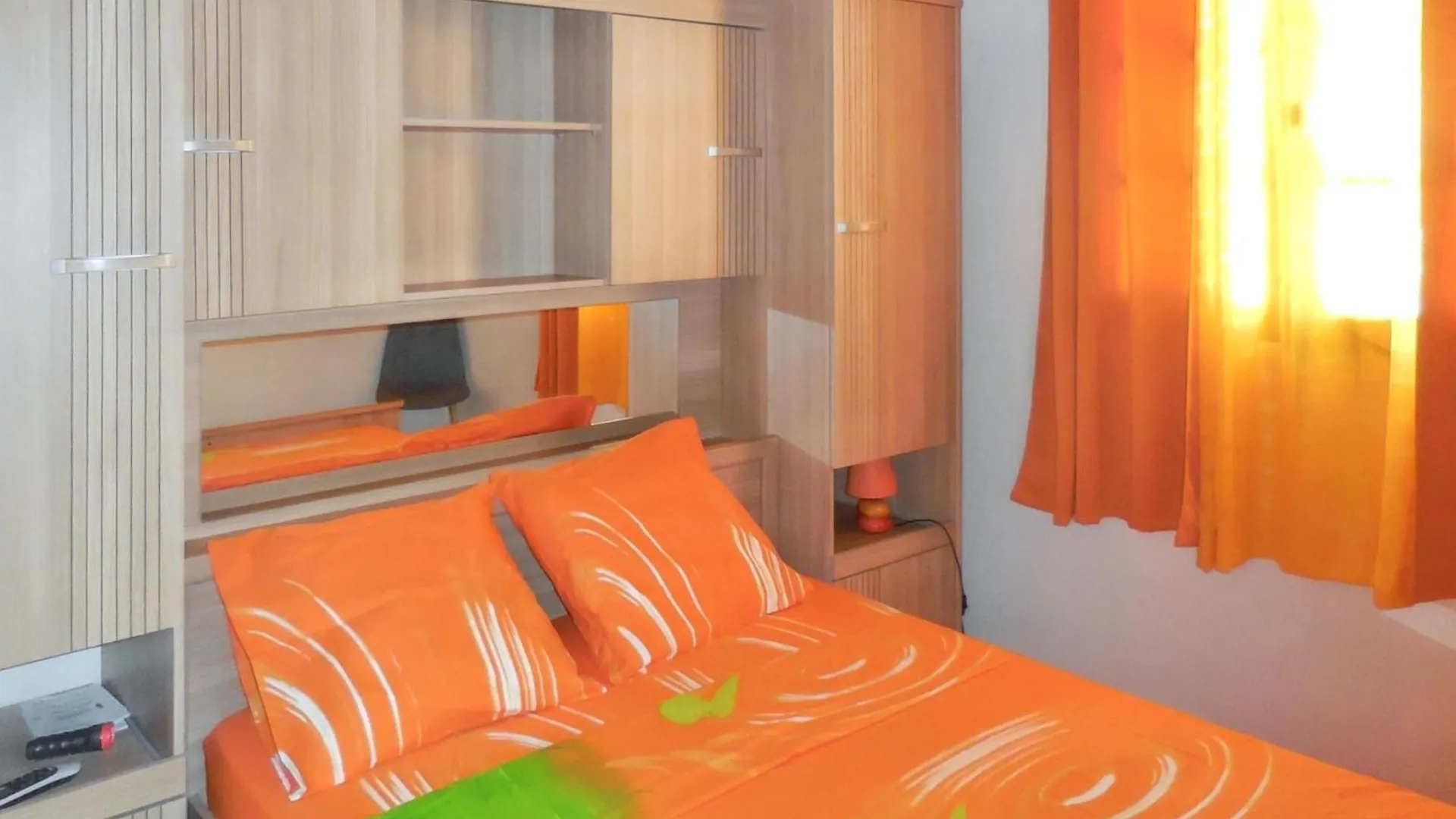 Holiday home Maison Charmante A Sainte-Anne Avec Jardin Cloture